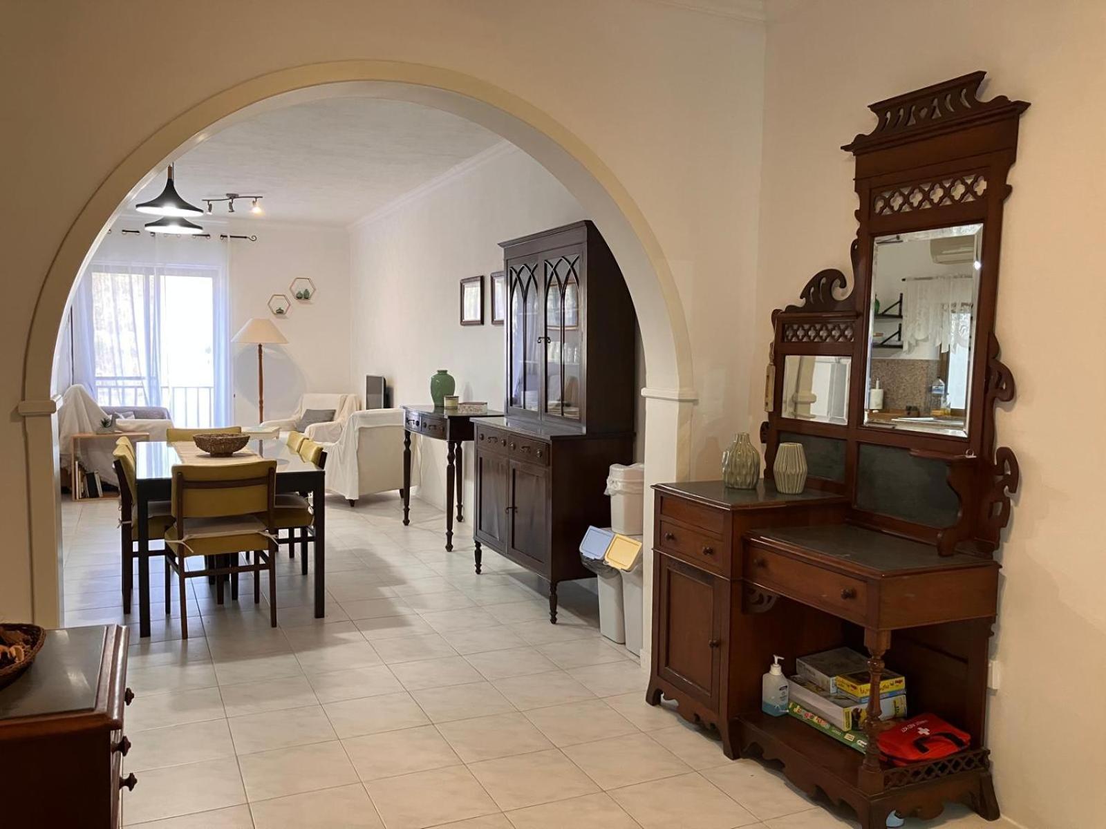 Cosy And Peaceful Seaside Vintage-style Apartment Naxxar