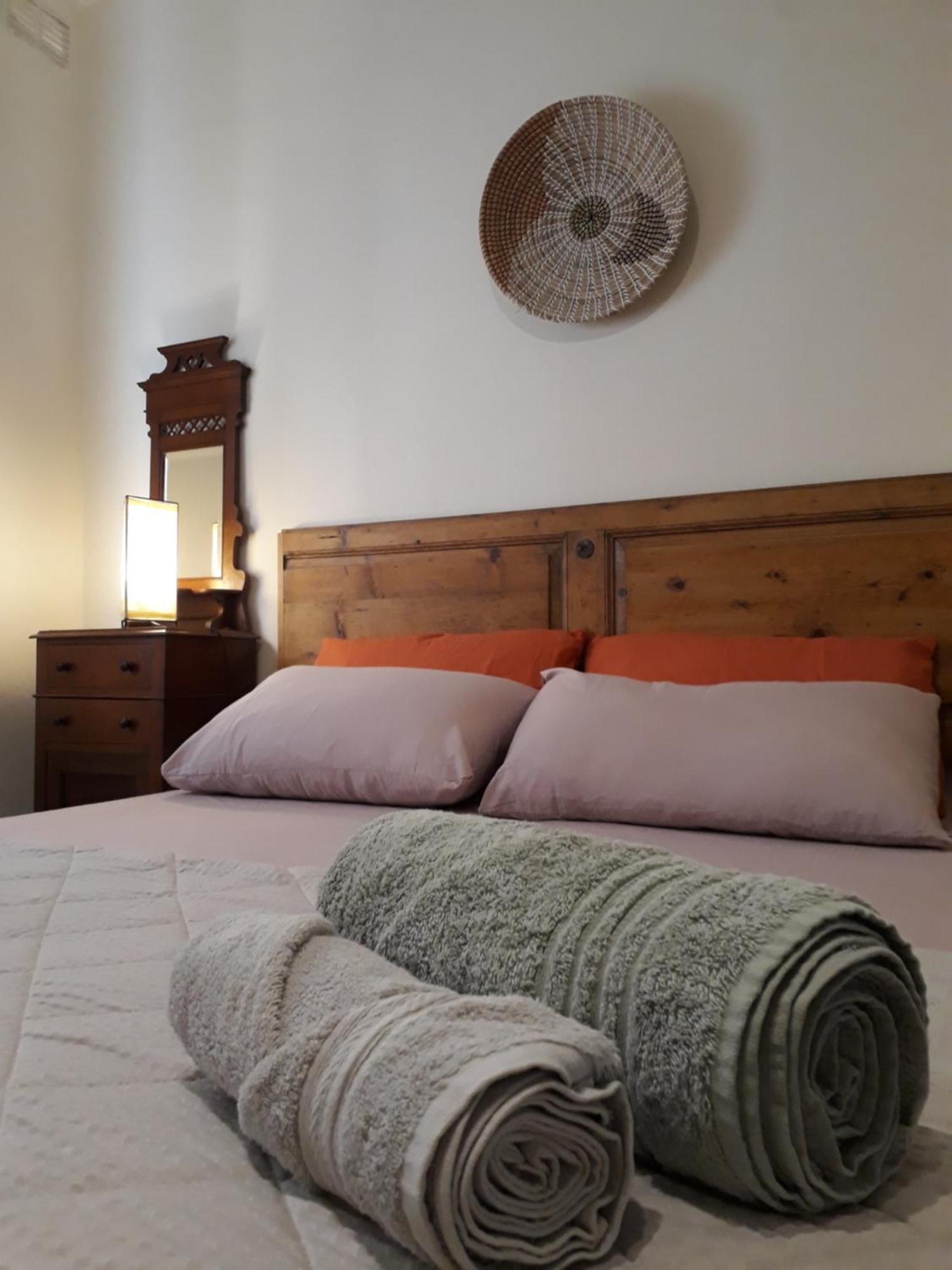 Cosy And Peaceful Seaside Vintage-style